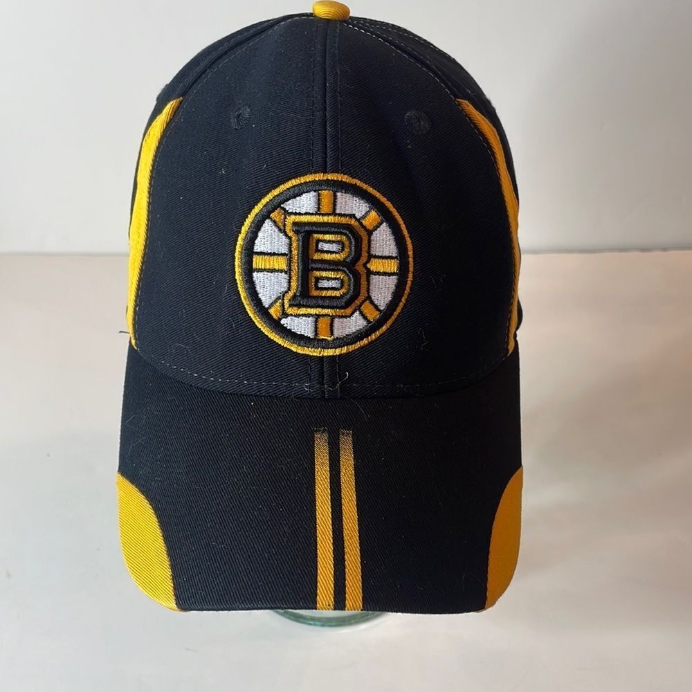 Official NHL Boston Bruins Hockey Baseball Cap Reebok Faceoff Headwear Hat